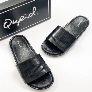 Qupid Cancan black crocodile slides